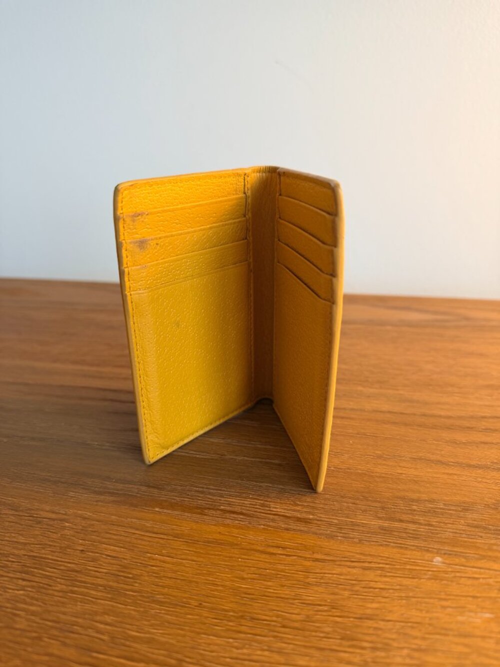 Gucci Yellow Interior GG Long Card Case - Picture 3 of 4